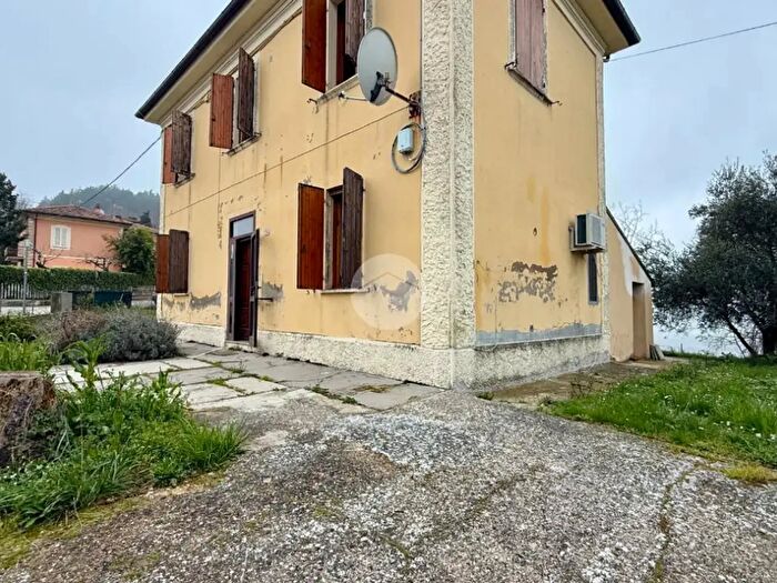 Casa quadrilocale in vendita in Via Saludecio, Mondaino