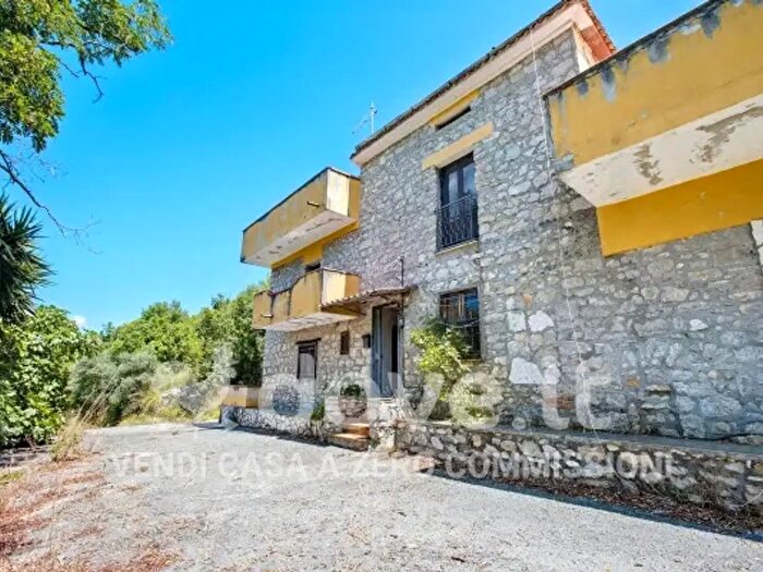 Casa trilocale in vendita in Via Lungana Snc, Amaseno