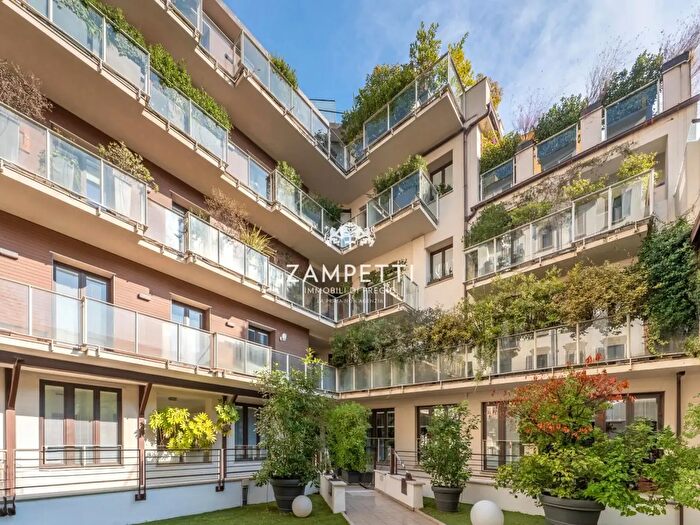 Appartamento trilocale in vendita in Via Fratelli Bronzetti a, Milano