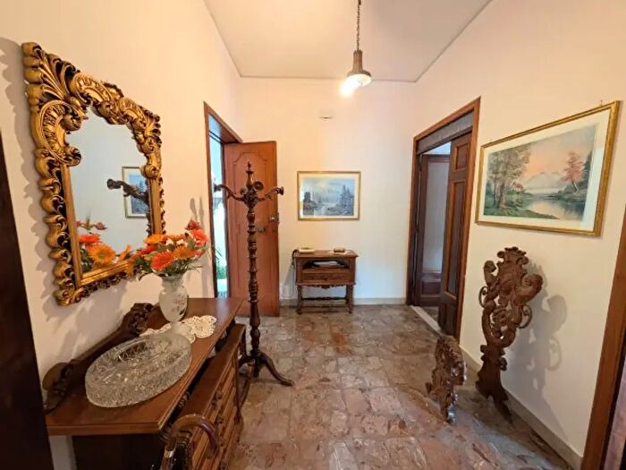 Appartamento con 6 locali in vendita in Via Letterio dAmico, Patti