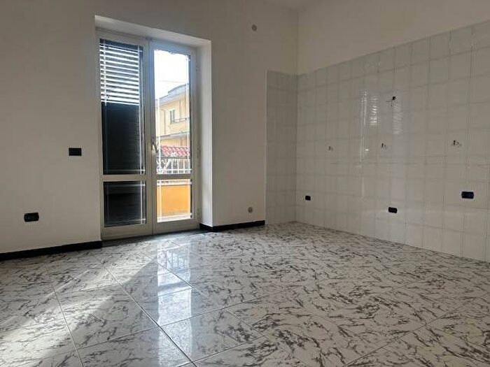 Appartamento trilocale in affitto in Carinaro