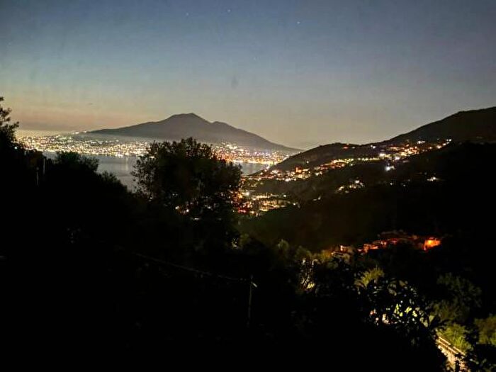 Casa con 5 locali in vendita in Via Boza, Vico Equense