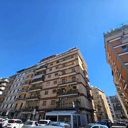 Appartamento con 5 locali in vendita in Via dei Nebrodi, Palermo