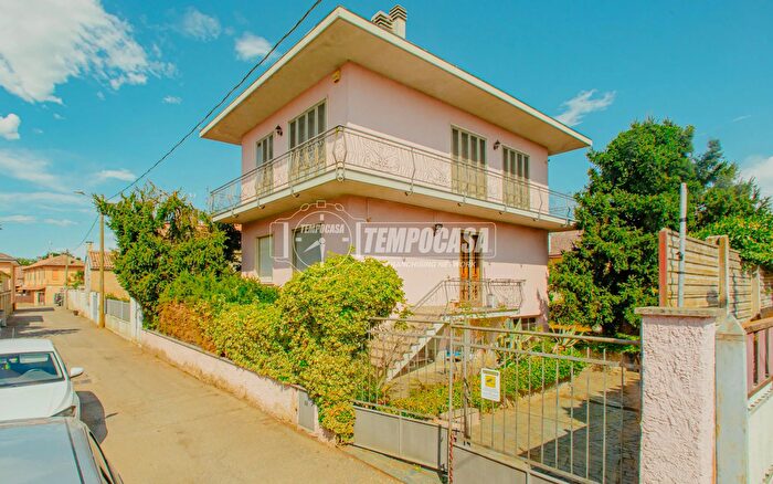 Casa quadrilocale in vendita in Vicolo Giuseppe Verdi, Zeme