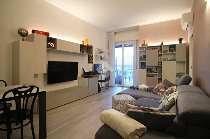 Appartamento trilocale in vendita in Subborgo Federico Comandini, Cesena