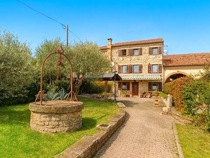 Casa con 5 locali in vendita in Via Mandonego, Arqua Petrarca