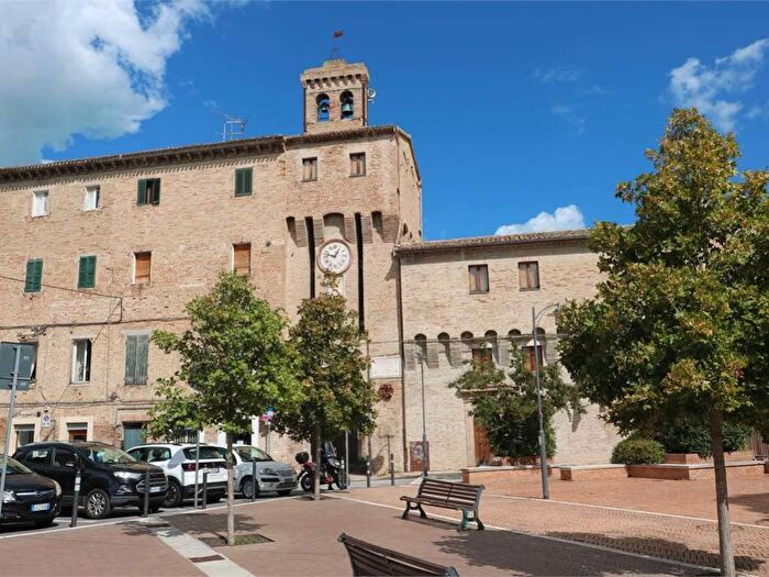 Appartamento trilocale in affitto in Centro, Falconara Marittima