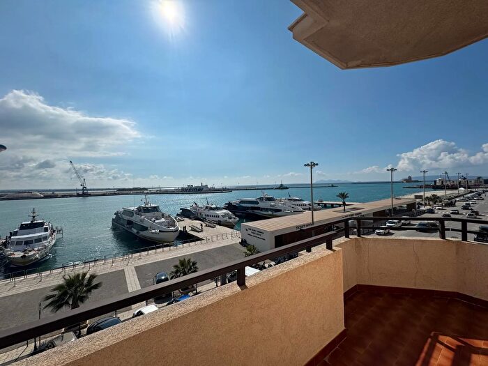 Appartamento con 6 locali in vendita in Via Ammiraglio Staiti, Trapani