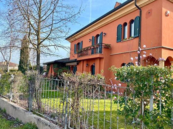 Casa con 5 locali in vendita in Strada della Croce, Montebello Della Battaglia