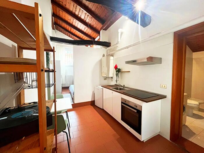 Appartamento monolocale in affitto in Via Castiglione, Bologna