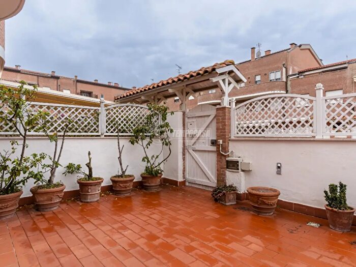 Appartamento con 7 locali in vendita in Via Svizzera, Livorno