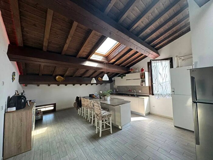 Appartamento con 5 locali in vendita in Concordia Sulla Secchia