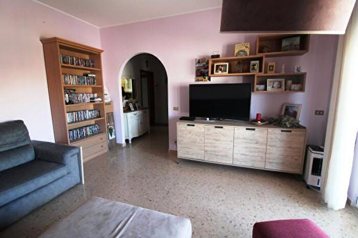 Appartamento con 5 locali in vendita in Via Piandelmedico, Jesi