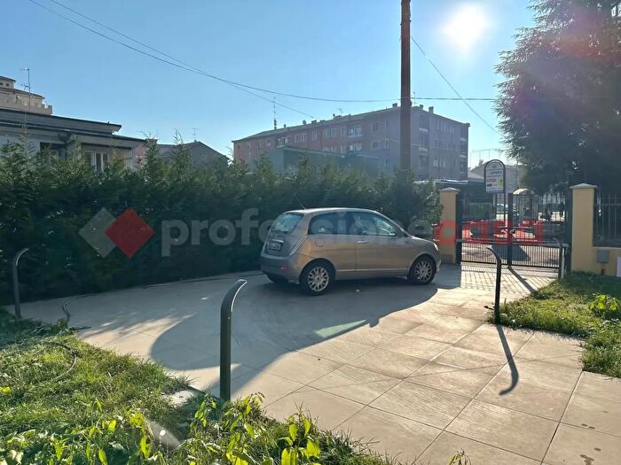 Appartamento trilocale in vendita in Via Dante, Opera