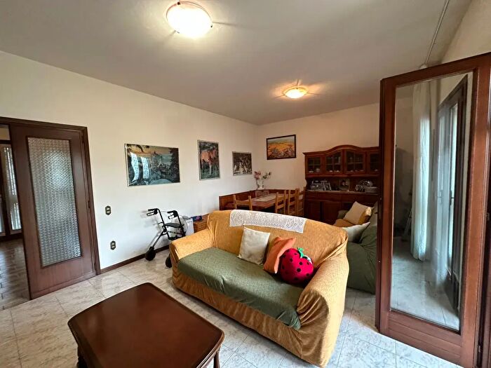 Casa con 5 locali in vendita in Via Ca' Bianca, Cartura