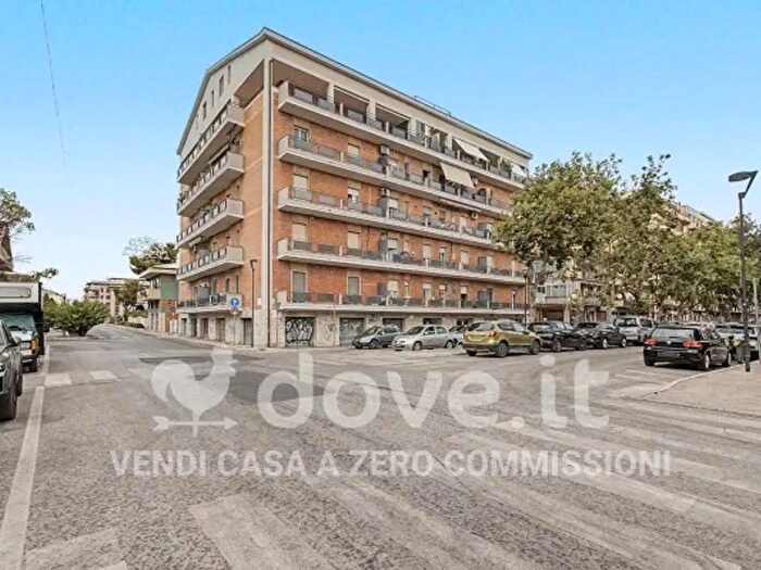 Appartamento trilocale in vendita in Via Tibullo, Pescara