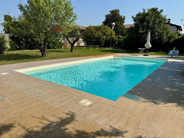 Casa con 13 locali in vendita in Cascina Cassero Alto, Silvano Pietra
