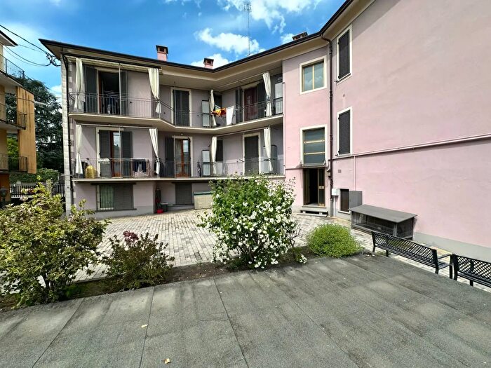 Appartamento con 5 locali in vendita in Via Quadrone, Mondovi