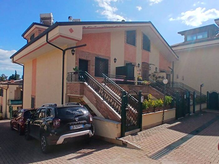 Appartamento trilocale in affitto in Via Antonio Vivaldi, Casacalda Carcibove, Guidonia Montecelio