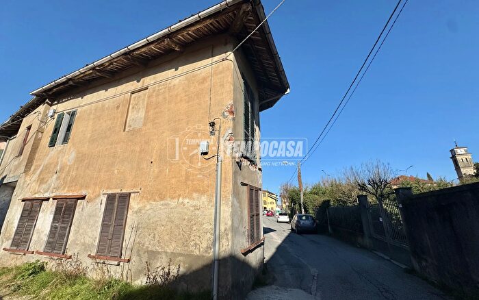 Case in Vendita e in Affitto - 2