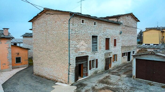 Casa con 13 locali in vendita in Via Vaona, SantAnna DAlfaedo