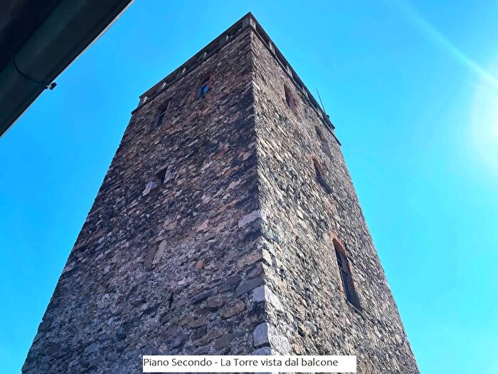 Casa con 6 locali in vendita in Via della Torre di Federico, Mandello Del Lario