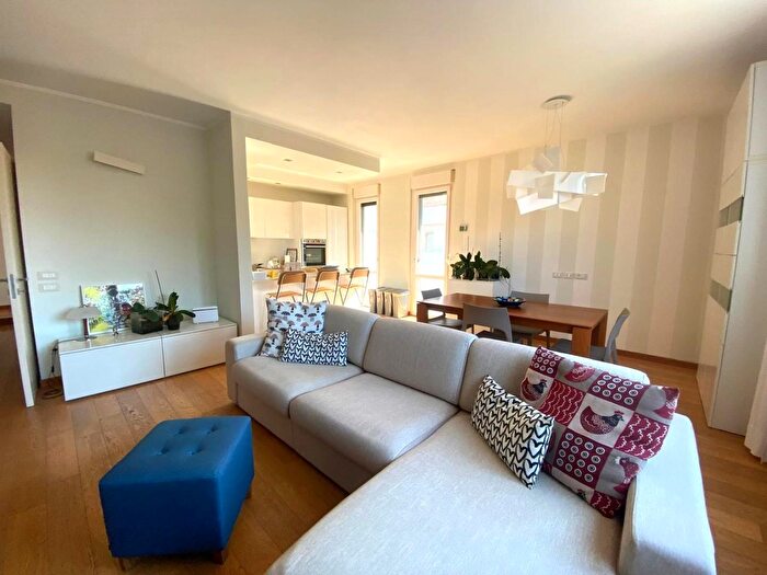 Appartamento quadrilocale in vendita in Massa