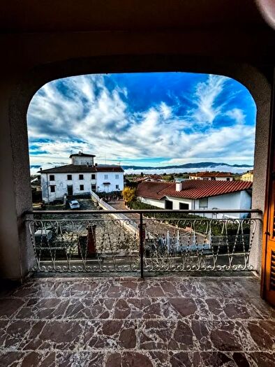 Appartamento con 6 locali in vendita in Castelfranco Piandiscò