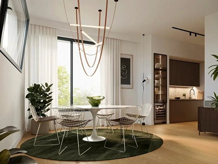 Appartamento quadrilocale in vendita in Via Edolo, Milano