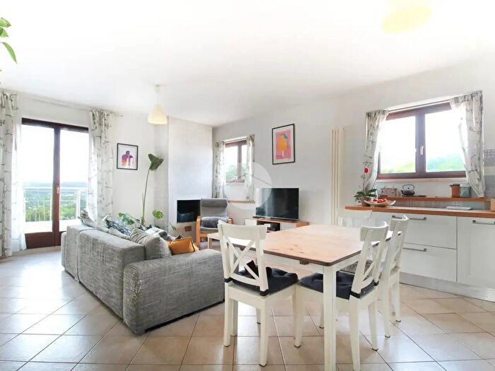 Appartamento quadrilocale in vendita in Via Prati di Tivo, Pineto