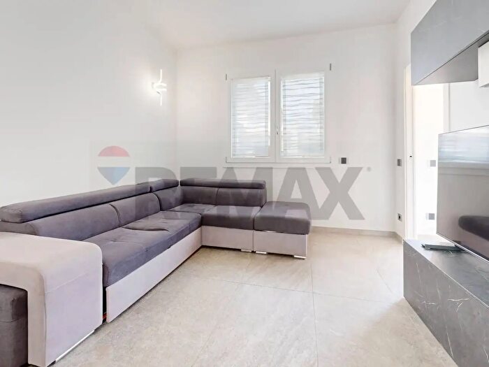 Casa trilocale in vendita in Via Ariosto, Scanzorosciate