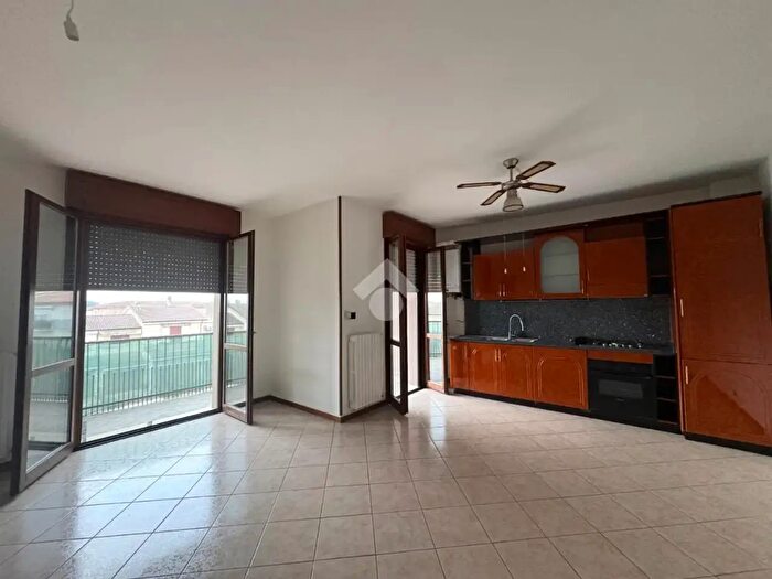 Appartamento trilocale in vendita in Via Eugenio Berlinguer, Pegognaga