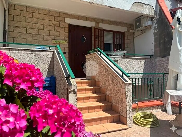 Casa con 6 locali in vendita in Via Ripuaria, Giugliano In Campania