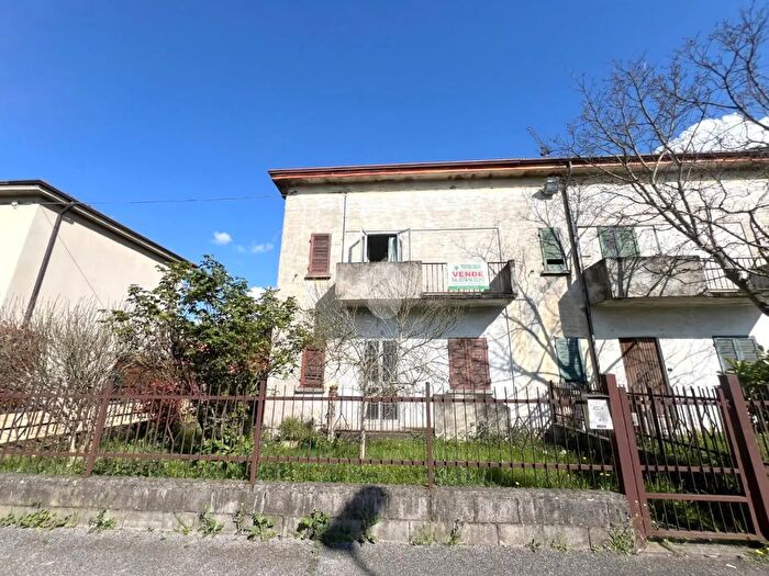 Casa trilocale in vendita in Via Italia, Canneto SullOglio