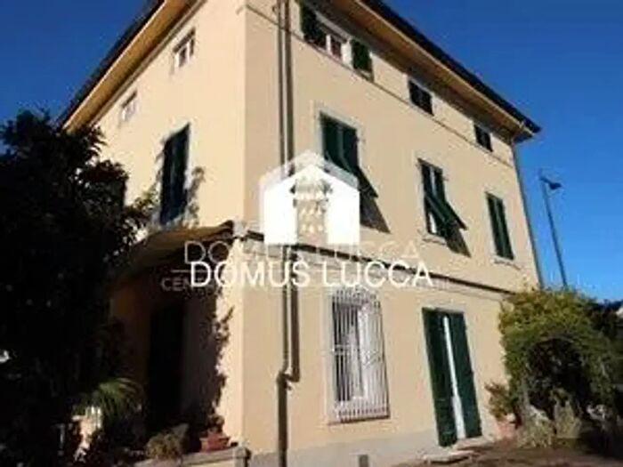 Appartamento trilocale in affitto in Luigi Cadorna, Lucca