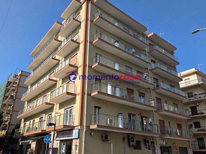 Appartamento quadrilocale in vendita in Viale Calabria, Reggio Calabria