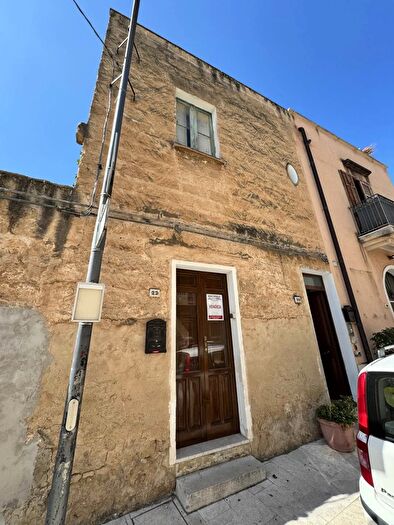 Appartamento con 5 locali in vendita in Via Roma, Custonaci