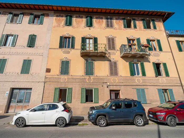 Appartamento quadrilocale in vendita in Via Girolamo Gigli, Siena