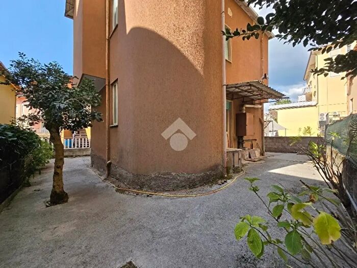 Casa quadrilocale in vendita in Via Vallicelle, Fiuggi