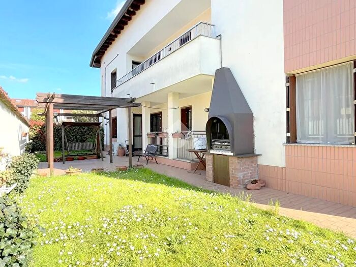 Appartamento trilocale in vendita in Via Cascina Monza, Cornaredo