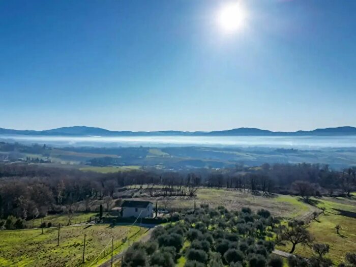Casa con 11 locali in vendita in Scarperia e San Piero