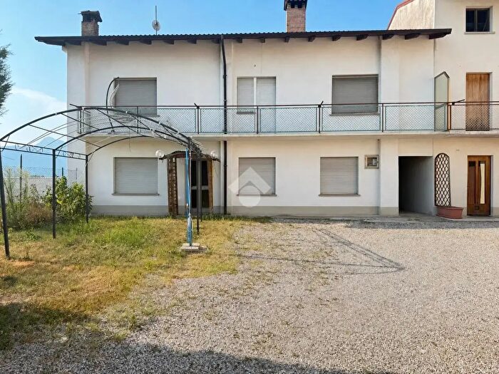 Casa quadrilocale in vendita in Rive di Cai, Buja