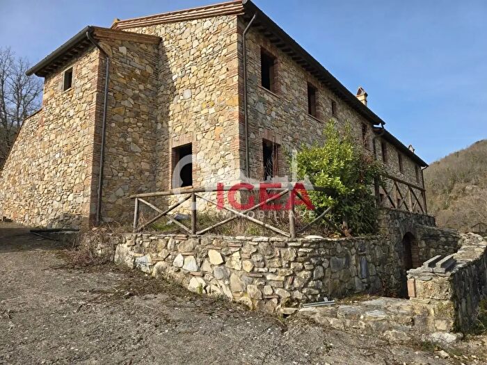 Appartamento con 5 locali in vendita in Castellina In Chianti