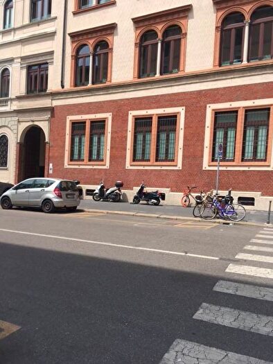 Appartamento bilocale in affitto in Via Francesco Petrarca, Vincenzo Monti, Milano