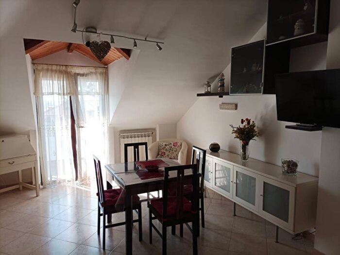 Casa trilocale in affitto in Via Staffetta, Lago Patria, Giugliano in Campania