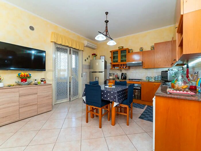 Appartamento quadrilocale in vendita in Via Riccardo Wagner, Acireale