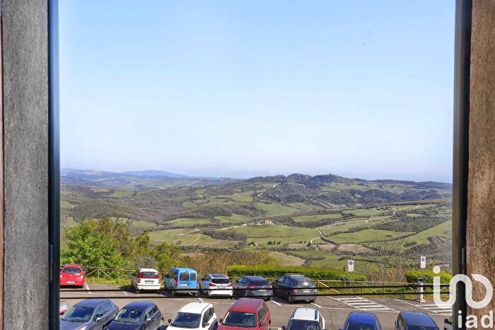 Appartamento quadrilocale in vendita in Via Gazzei, Radicondoli
