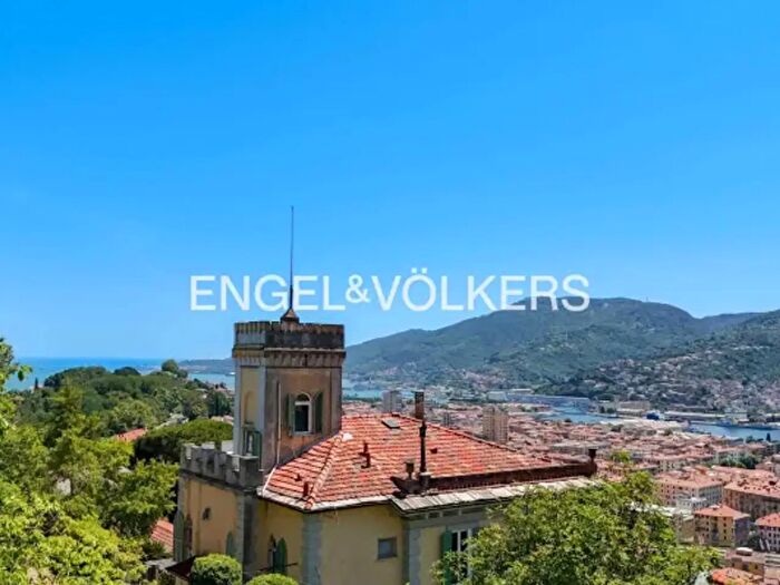Appartamento con 6 locali in vendita in Via dei Colli, La Spezia