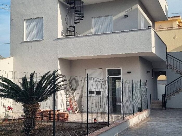 Casa bilocale in affitto in Via Amerigo Vespucci, Milioti, Carini