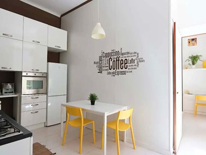 Appartamento monolocale in affitto in Via Valtellina, Milano